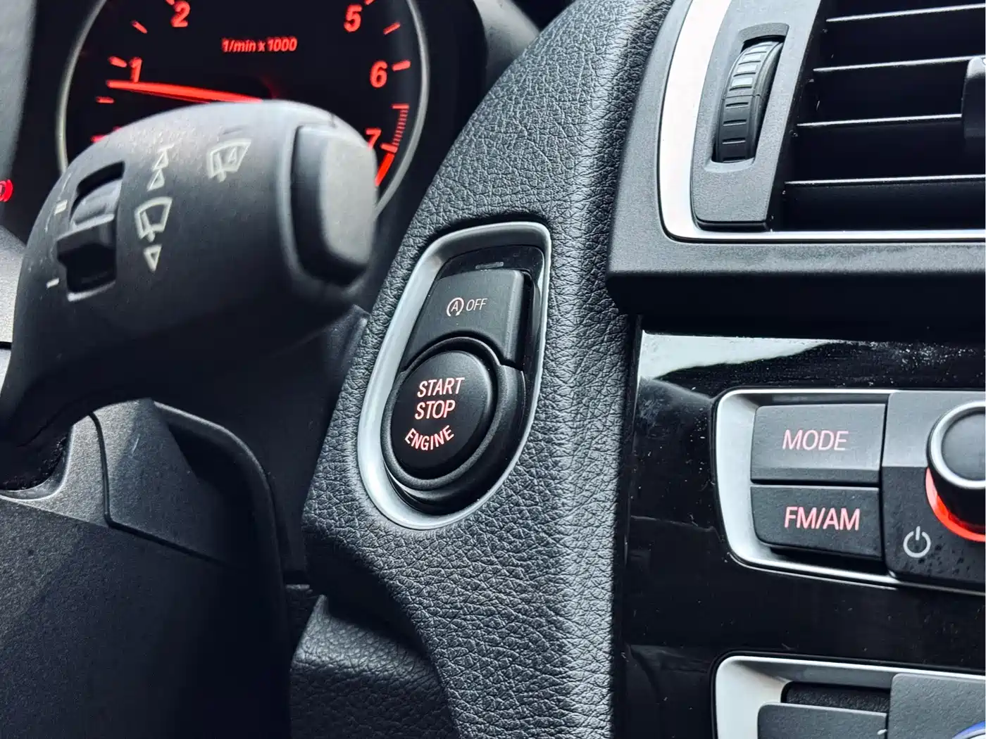 BMW 1 Series (Import) 2015 120i Leading фото 22