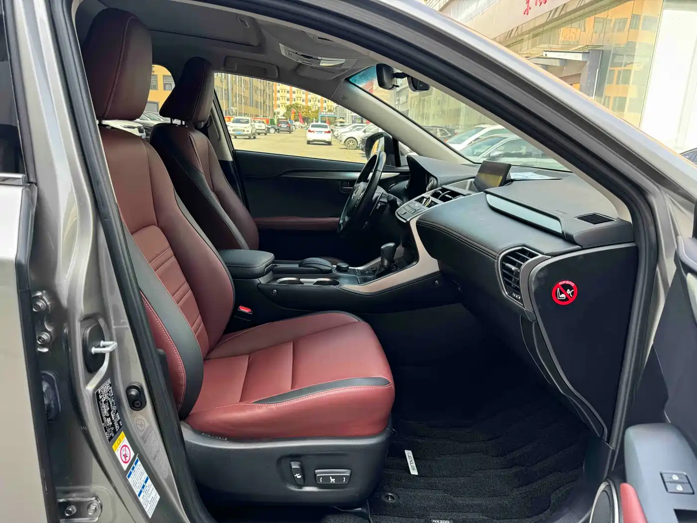 Lexus NX 2015 200t AWD F Sport фото 7