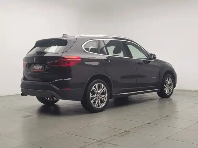 BMW X1 2018 sDrive20Li Leading Model — фото 2