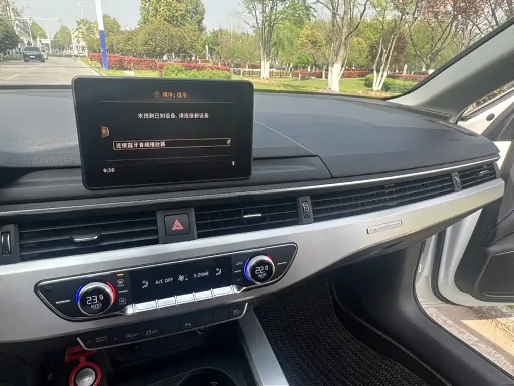 Audi A4L 2018 30th Anniversary 45 TFSI quattro Personality Sport фото 15