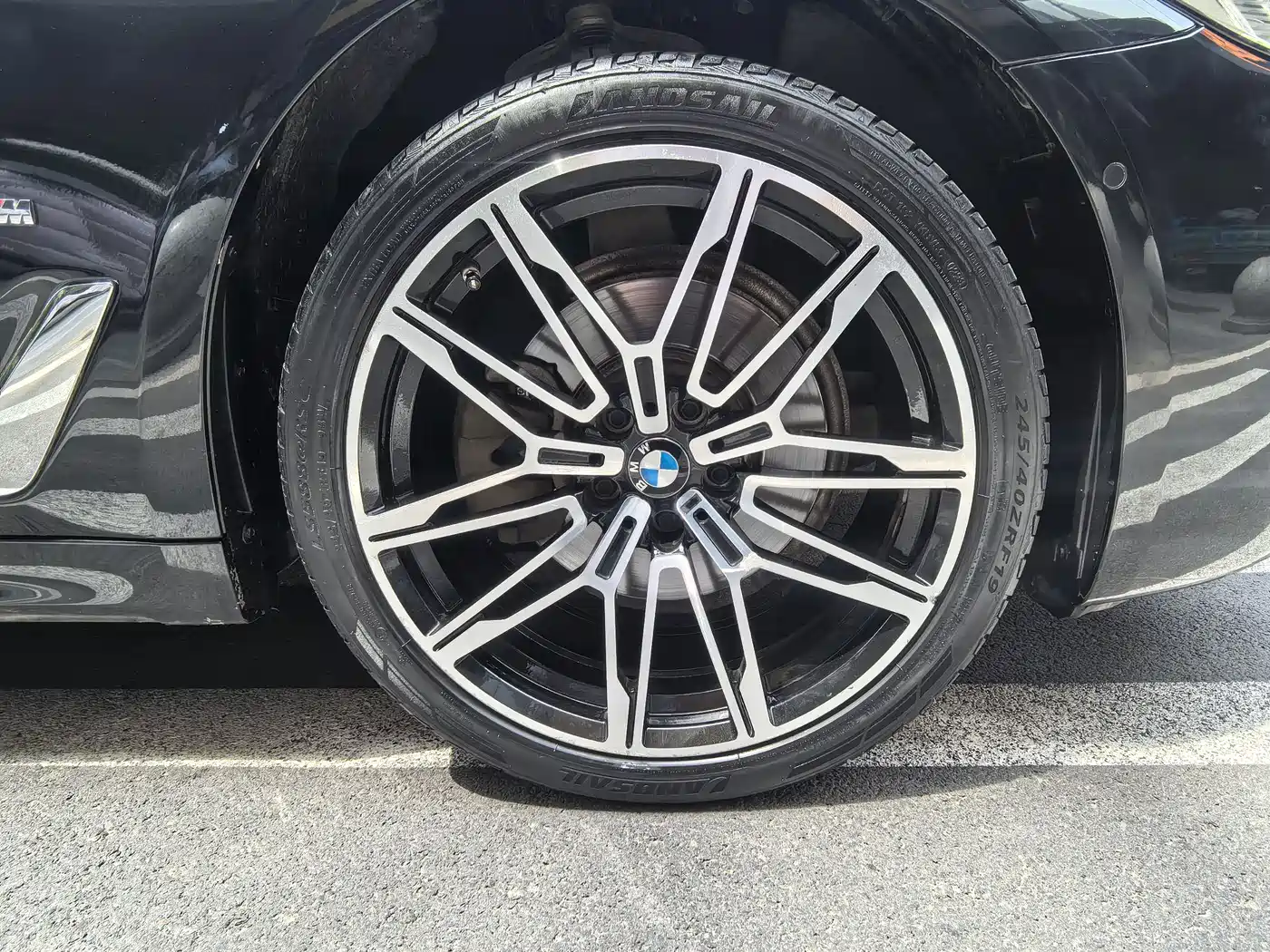 BMW 5 Series 2022 525Li M Sport Package фото 11