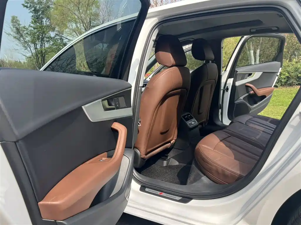Audi A4L 2018 30th Anniversary 45 TFSI quattro Personality Sport фото 14