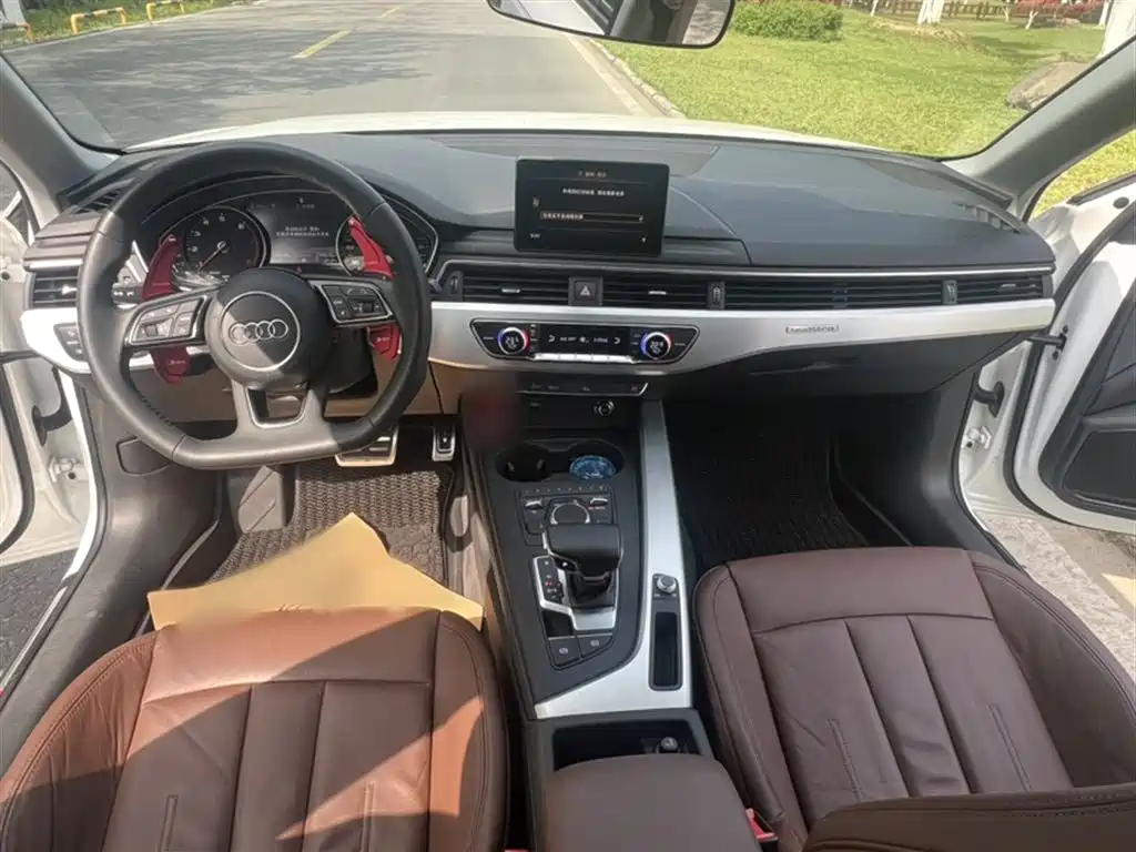 Audi A4L 2018 30th Anniversary 45 TFSI quattro Personality Sport фото 21