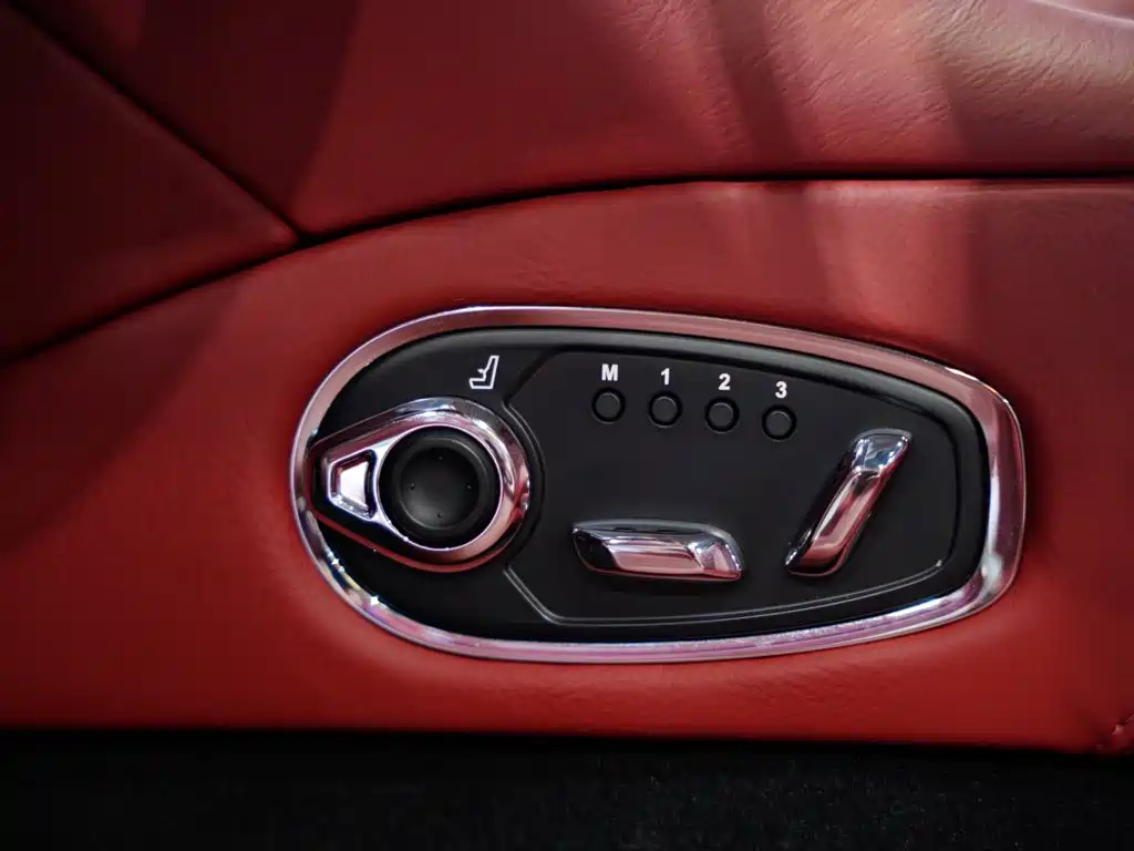 Aston Martin DB11 2022 2020 4.0T V8 Coupe
