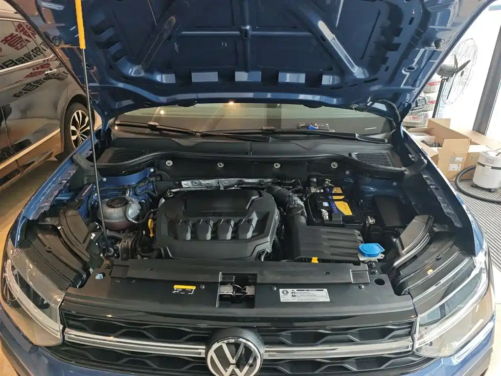 Volkswagen Tharu 2023 330TSI 4WD Moon Premium Edition фото 11