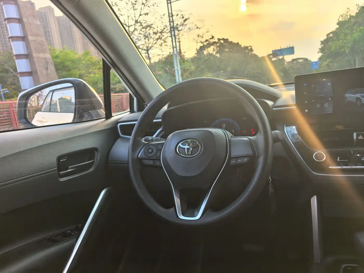 Toyota Frontlander 2024 2.0L CVT Elite Edition фото 7