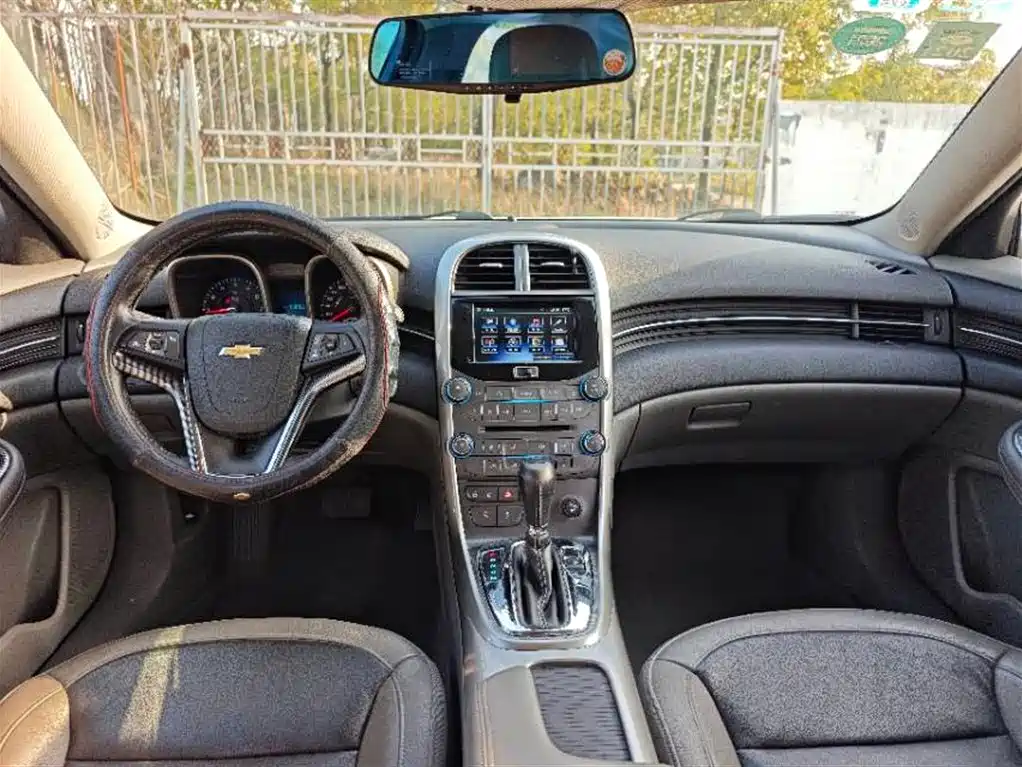 Chevrolet Malibu 2014 2.4L Automatic Luxury фото 6