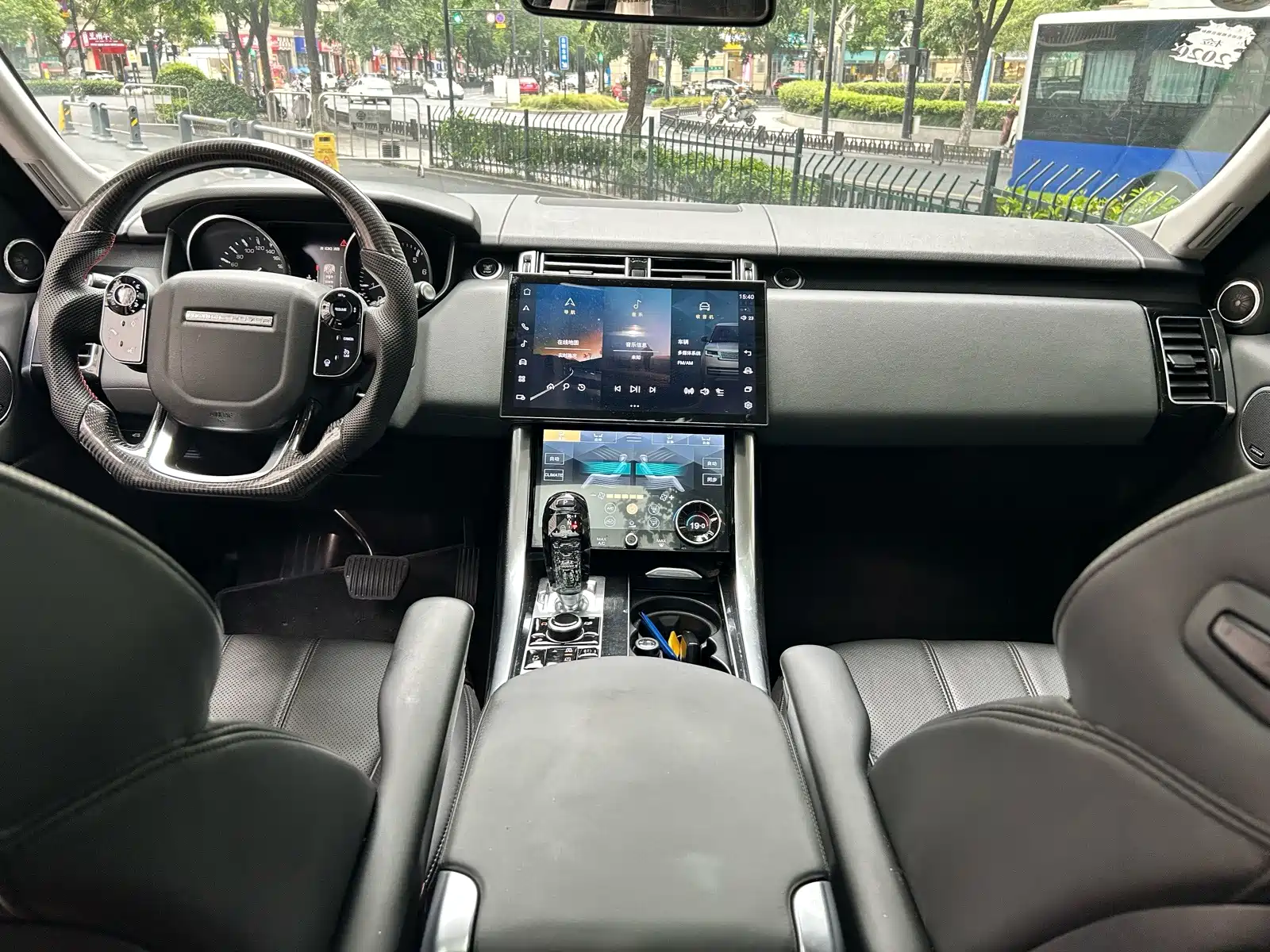 Фото 15 - Land Rover Range Rover Sport