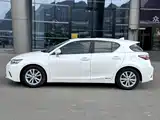 Фото 4 - Lexus CT
