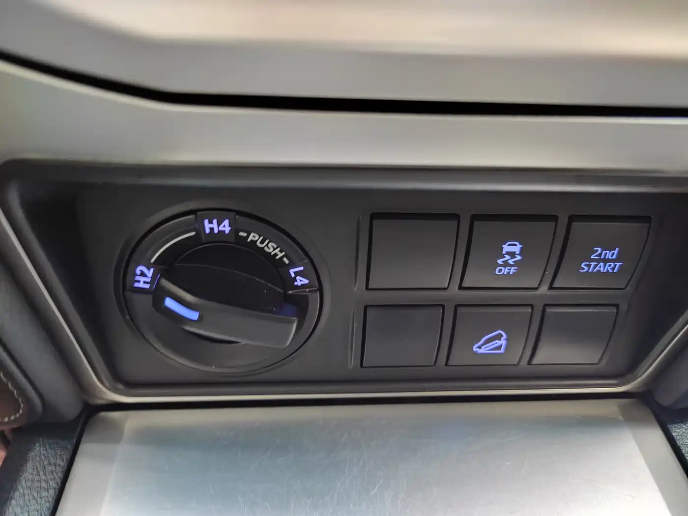 Toyota Prado 2019 2018 3.5L Automatic TX-L Rear-mounted Spare Tire