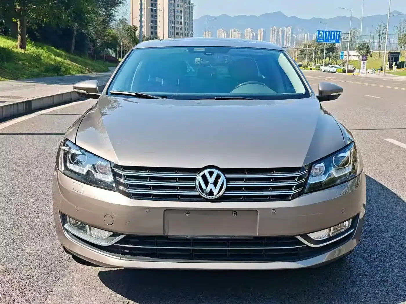 Фото 2 - Volkswagen Passat
