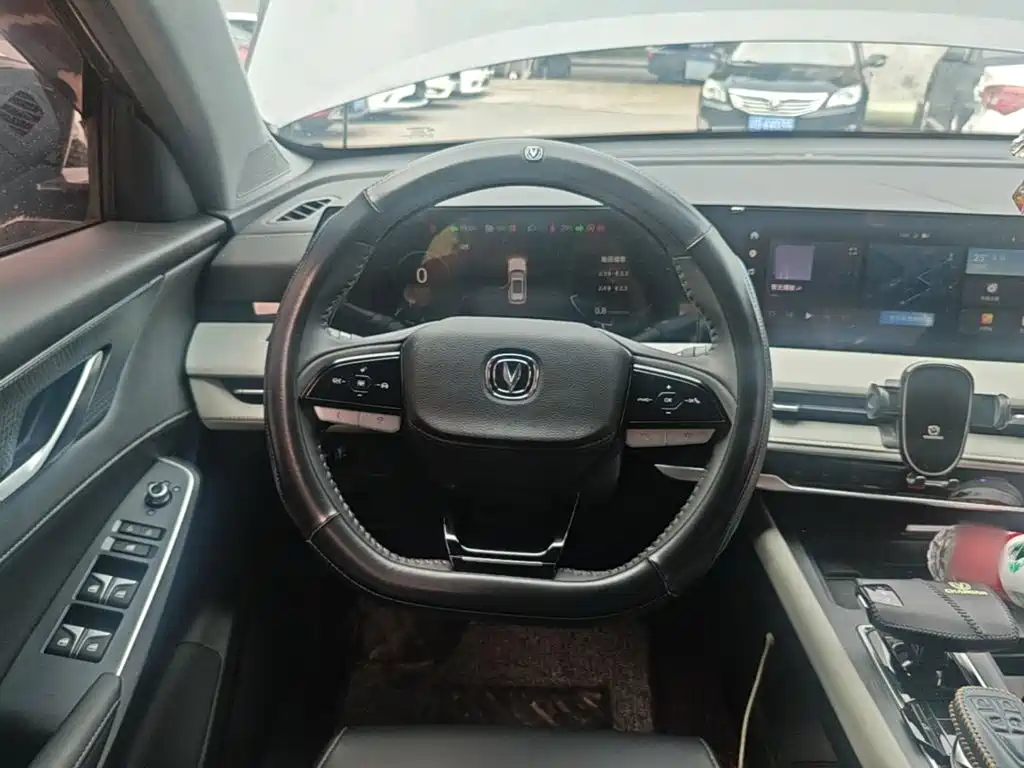 Фото 11 - Changan CS75 PLUS