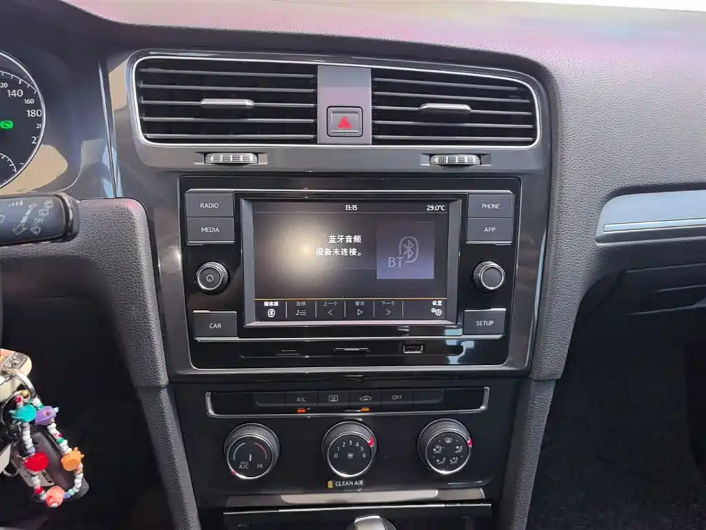 Volkswagen Golf 2018 1.6L Automatic Comfort фото 9