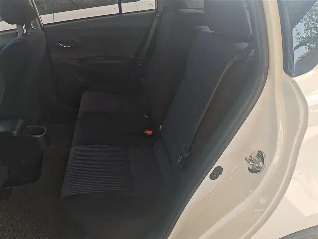 Toyota YARiS L Zhi Xuan 2016 Facelift 1.5G CVT Dynamic Edition фото 17