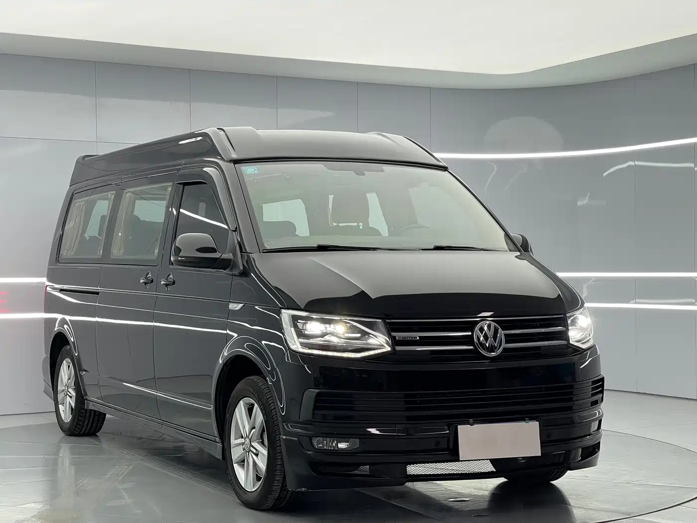 Volkswagen Caravelle 2019 2.0TSI 4WD Luxury 7-seater фото 2