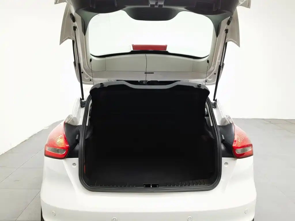 Photo 16 - Ford Focus