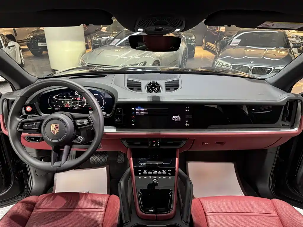 Porsche Cayenne 2025 Cayenne 3.0T Dream Chaser Edition фото 13