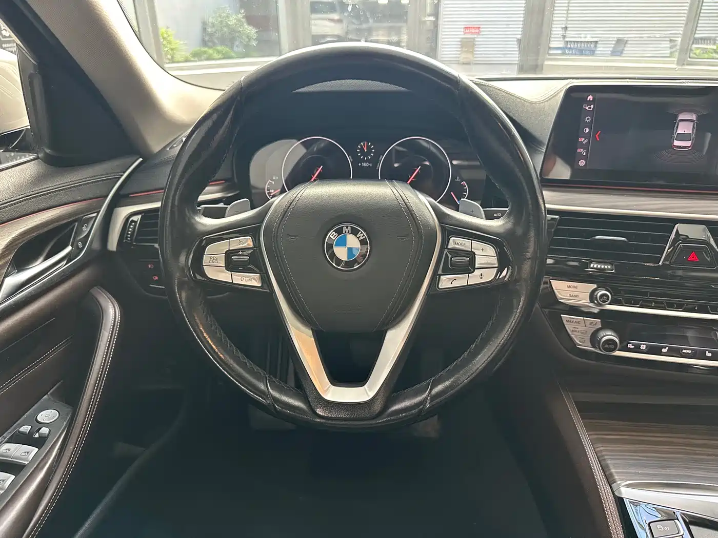 BMW 5 Series 2019 530Li xDrive Luxury Package фото 4