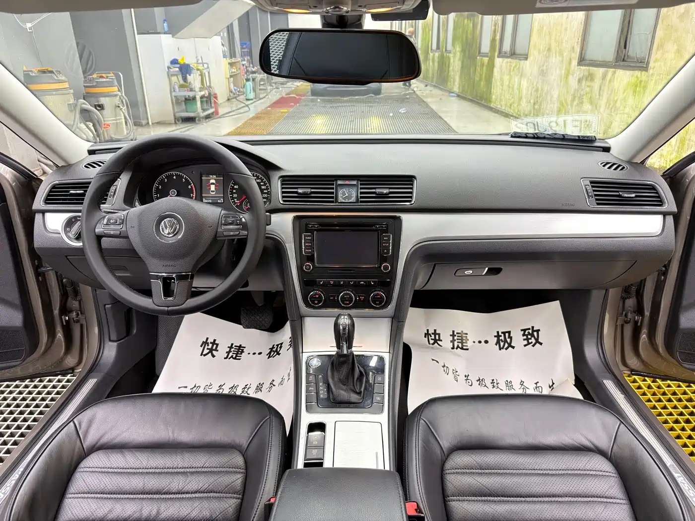 Volkswagen Passat 2015 1.8TSI DSG Prestige Edition фото 9