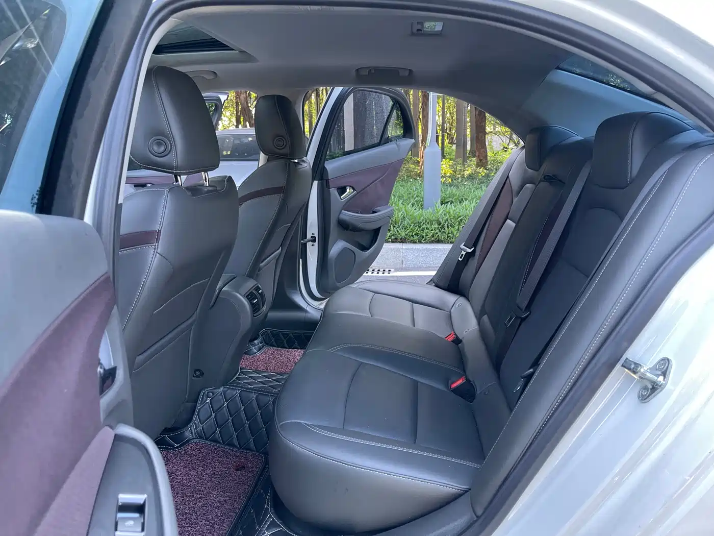 Chevrolet Malibu 2017 1.5T Automatic Luxury Edition фото 10