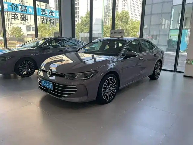  Volkswagen Passat 2025 Model Pro 380TSI Starlight Dragon Premium Edition