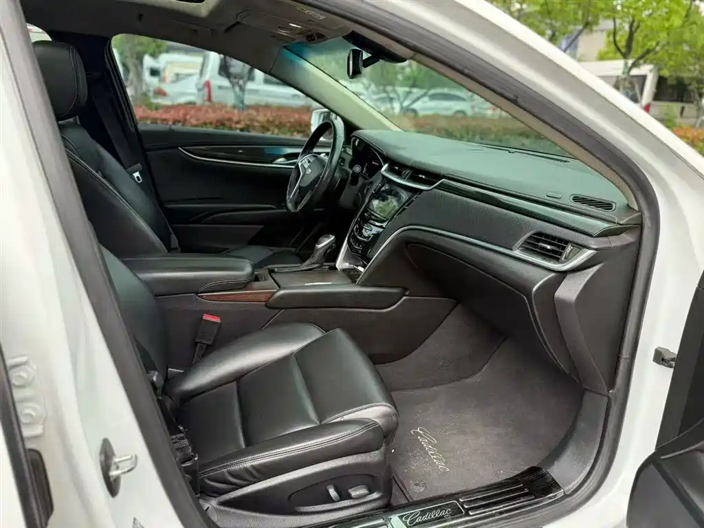 Cadillac XTS 2018 28T Technology фото 8