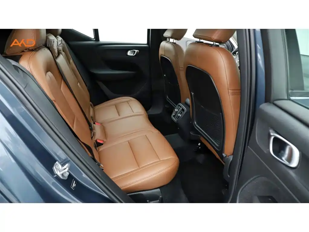 Volvo XC40 2022 2022 Model T4 AWD Smart Drive Fashion Edition
