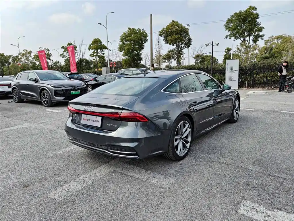 Audi A7 2024 45 TFSI Premium Selection фото 4