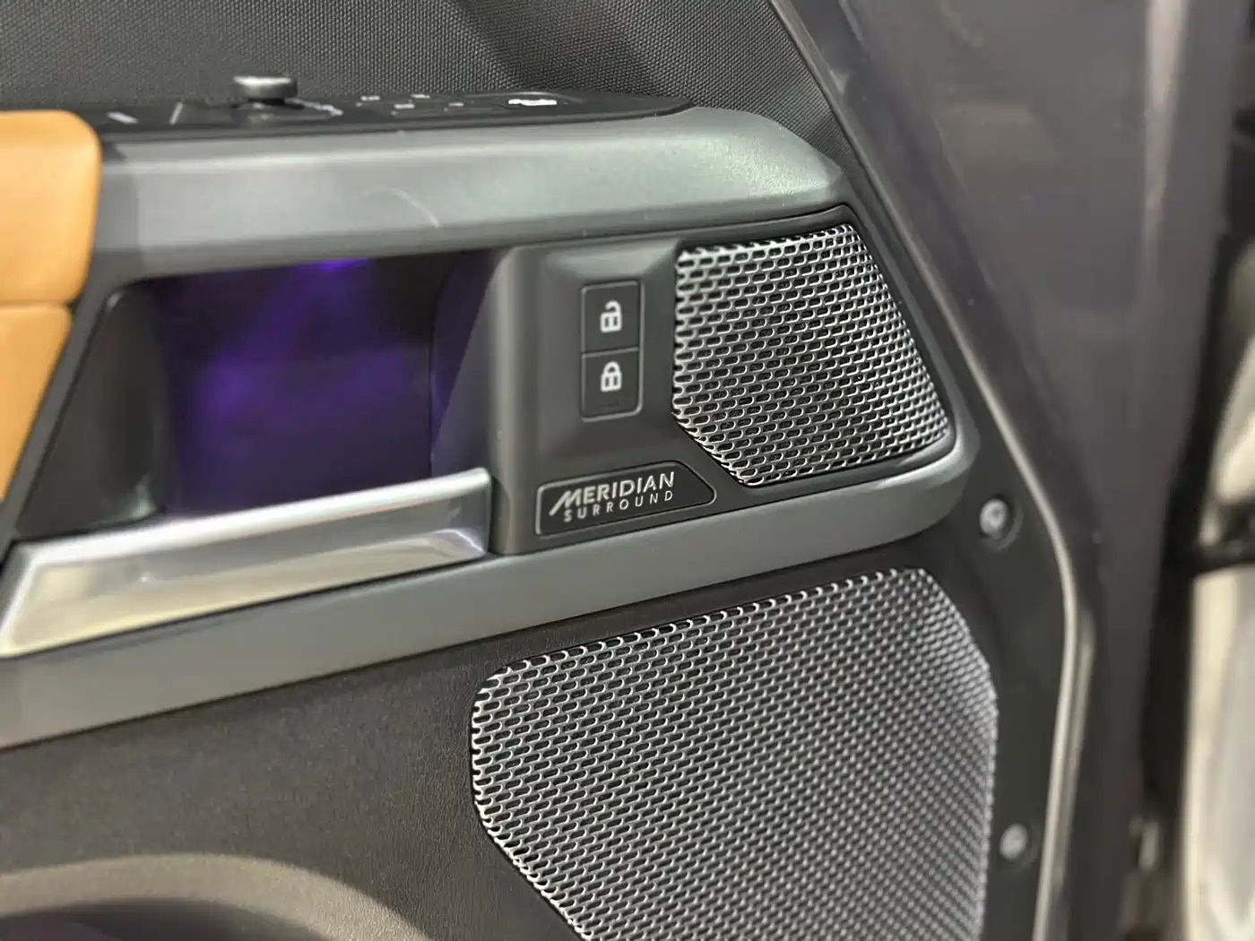 Land Rover Defender 2022 110 P400 X фото 29
