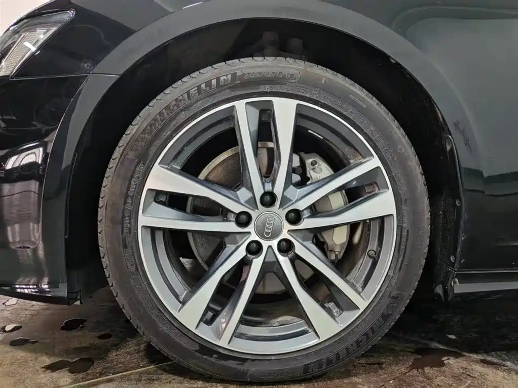 Audi A6L 2021 45 TFSI Exclusive Sport фото 15