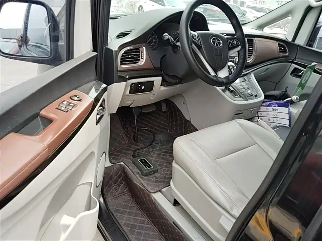 JAC Motors Refine M5 2016 2016 2.0T Gasoline Automatic Business Edition