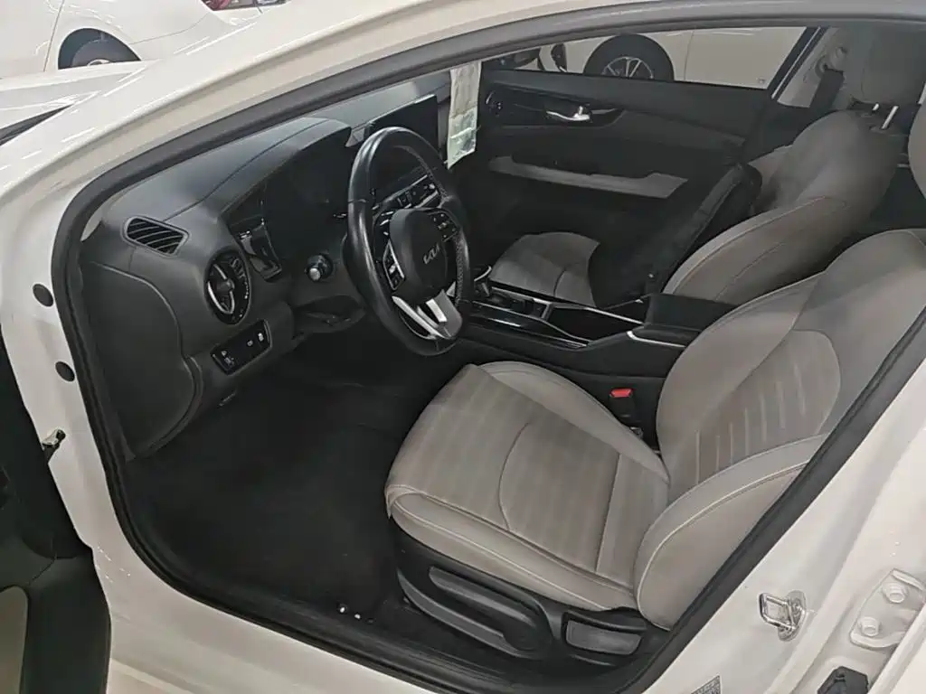 Kia K3 2024 2023 Model 1.5L CVT Luxury Edition