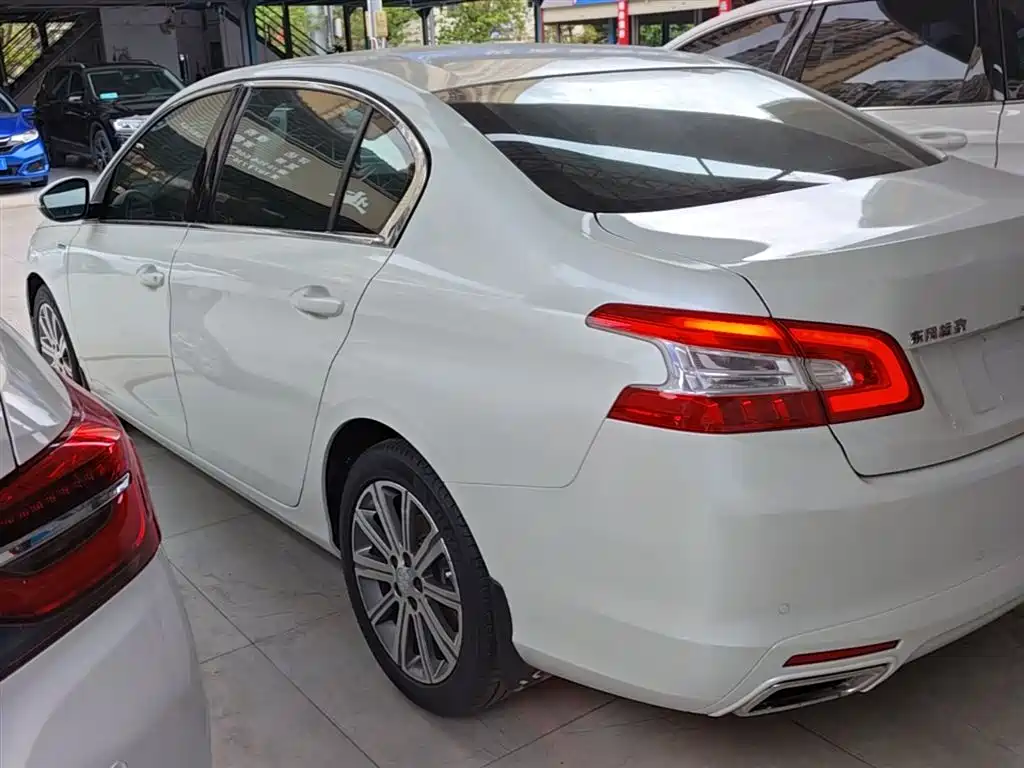 Peugeot 408 2018 Facelift 350THP Automatic Luxury фото 5