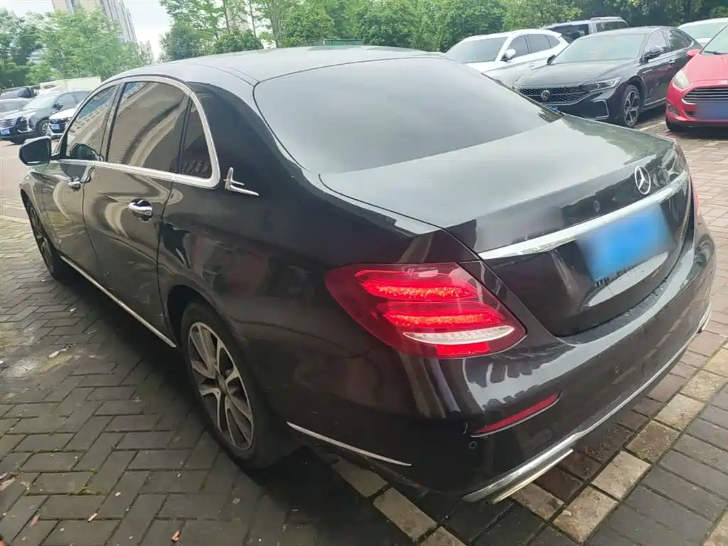 Mercedes-Benz E-Class 2016 E 300 L Fashion Type фото 5