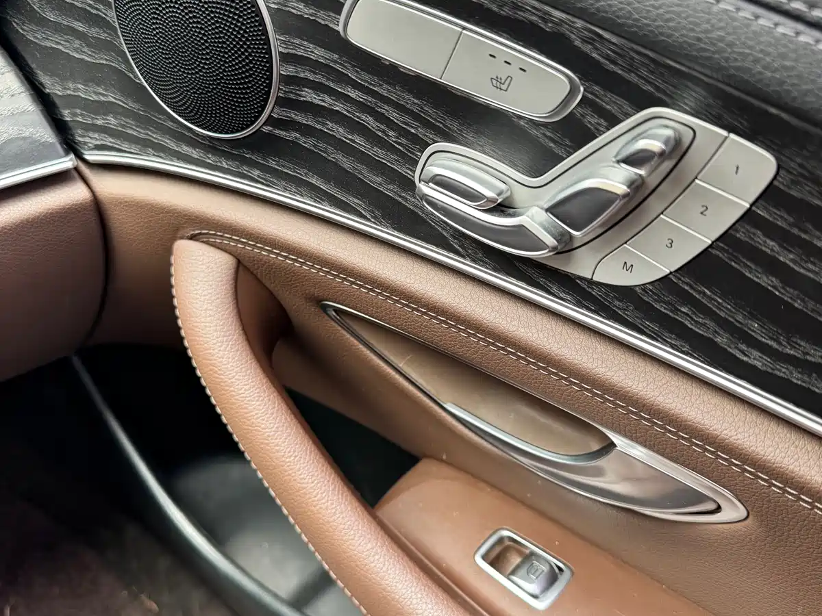 Mercedes-Benz E-Class 2017 E 300 L Sport Fashion фото 15