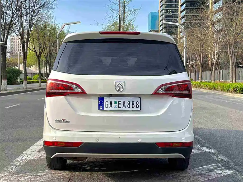Baojun 730 2019 1.5L Manual Fashion Edition 7-Seater China VI фото 6