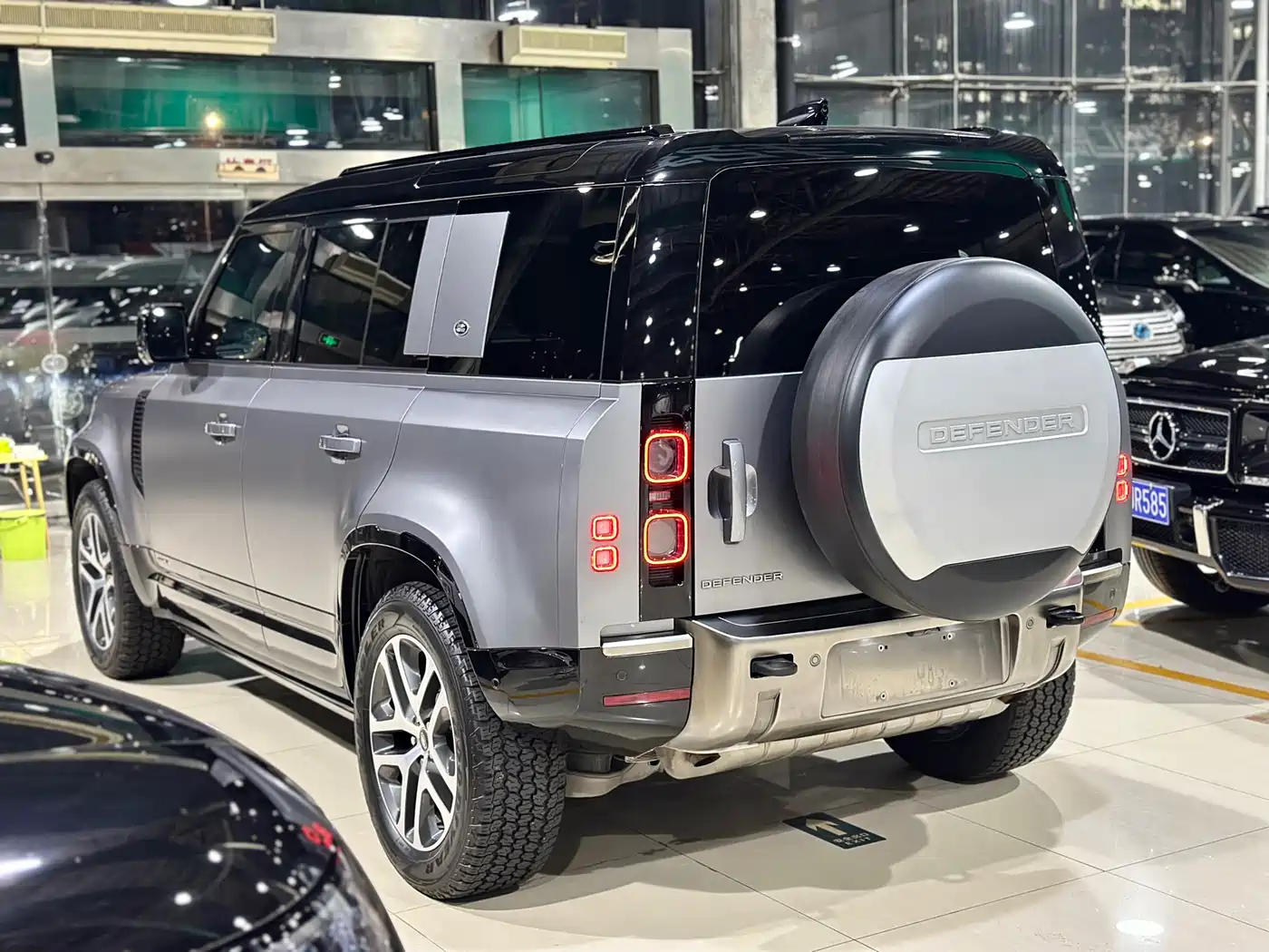 Land Rover Defender 2022 110 P400 X фото 12