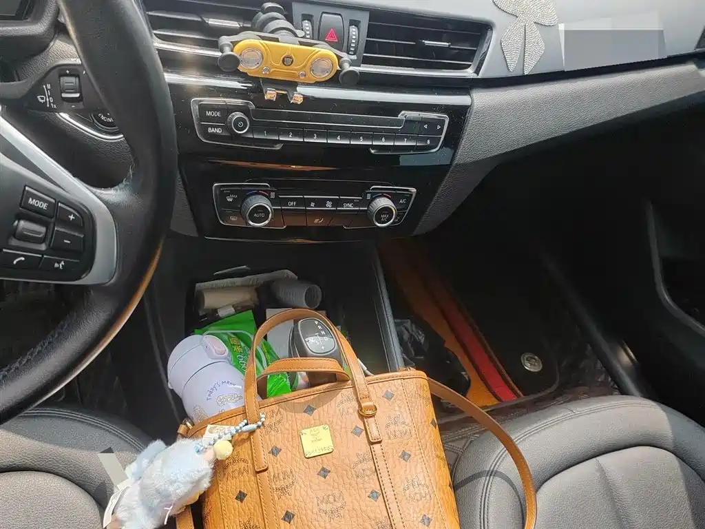 BMW X1 2018 sDrive20Li Leading Model фото 7
