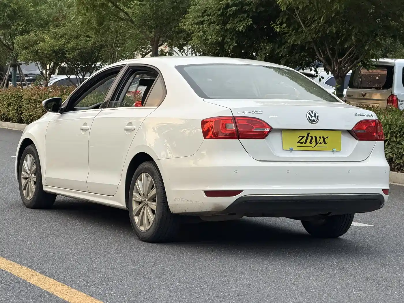 Volkswagen Sagitar 2014 Facelift 1.6L Automatic Comfort фото 7