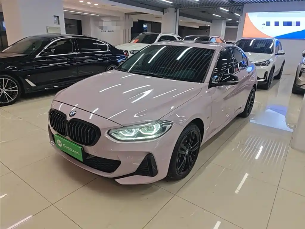 BMW 1 Series 2022 125i M Sport Shadow Edition фото 2