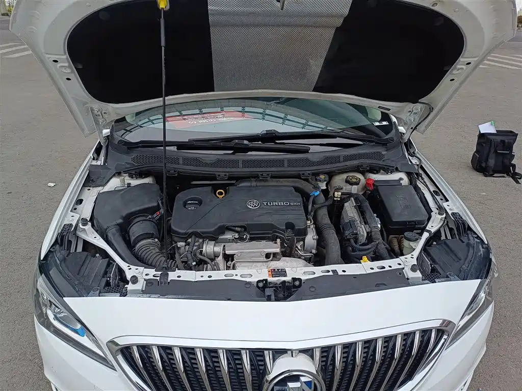 Buick Verano 2015 Sedan 20T Dual-clutch Elite фото 20