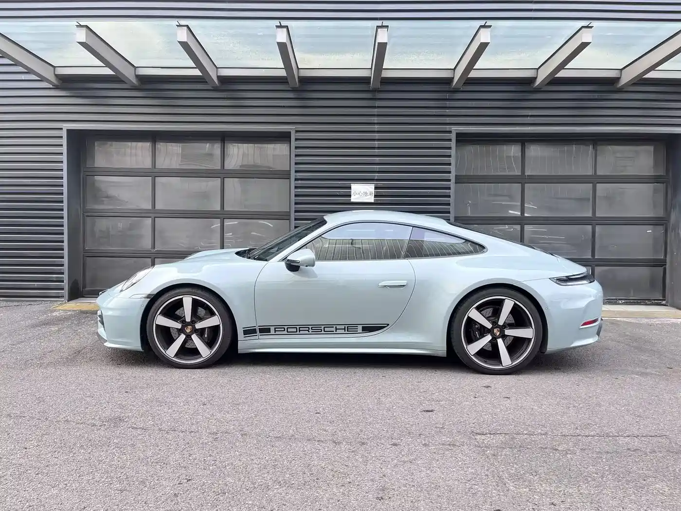 Porsche 911 2025 Carrera 3.0T фото 5