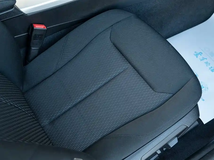 BMW 1 Series (Import) 2015 120i Leading фото 42