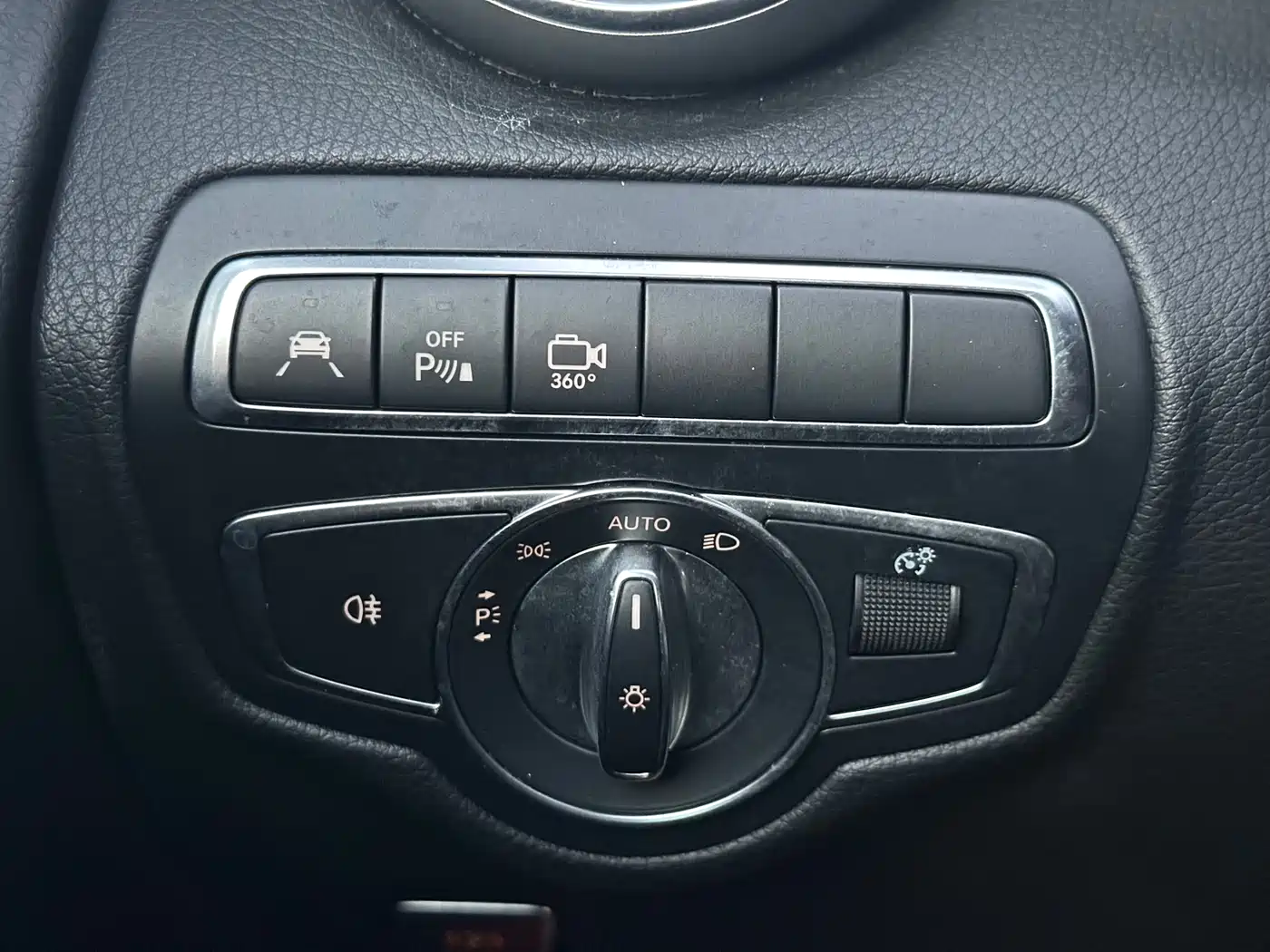Mercedes-Benz GLC 2018 GLC 300 4MATIC Dynamic фото 17