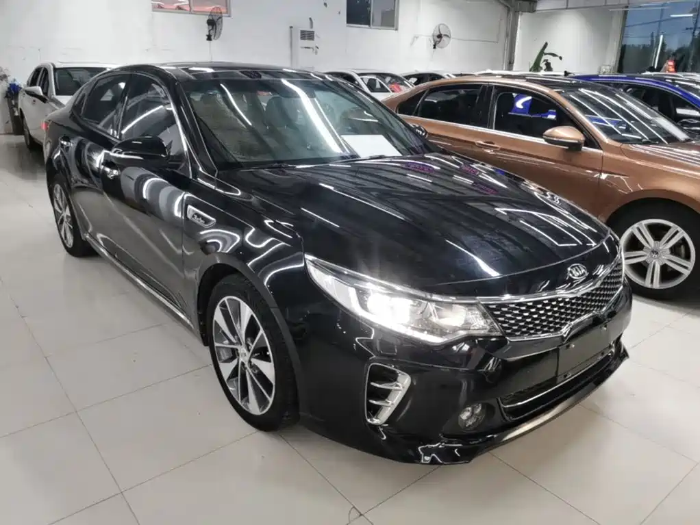 Photo 4 - Kia K5