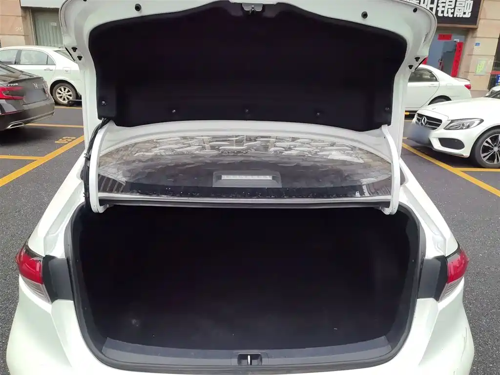 Toyota Levin 2021 Dual Hybrid 1.8H E-CVT Leading Edition фото 10