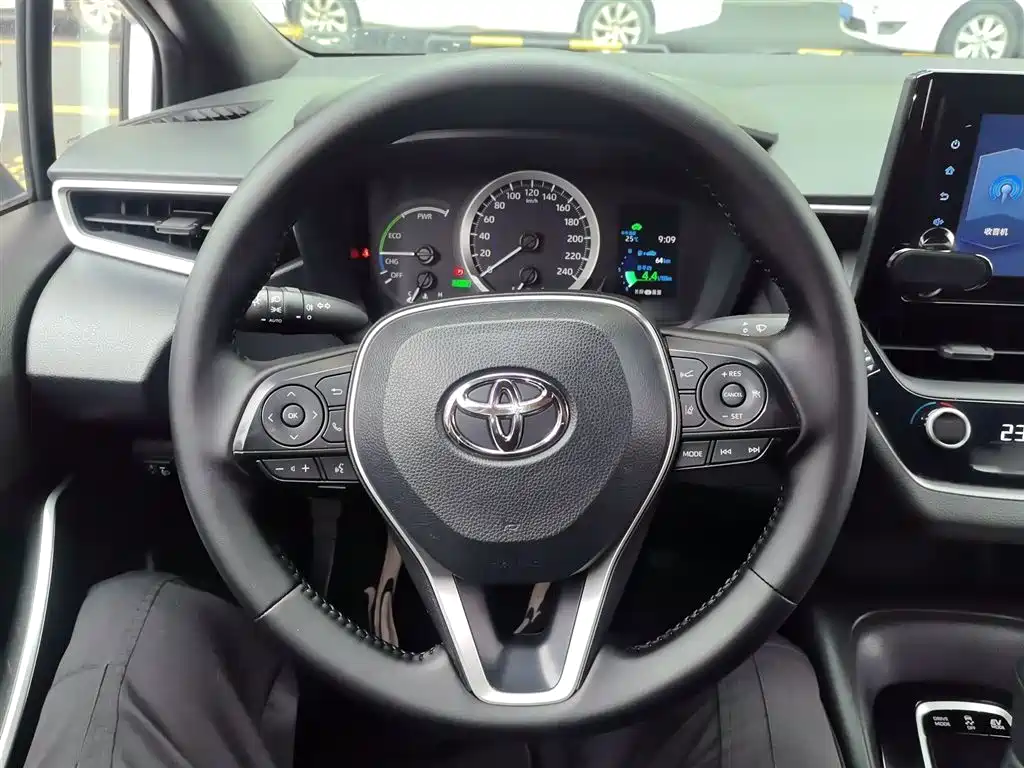 Toyota Levin 2021 Dual Hybrid 1.8H E-CVT Leading Edition фото 3
