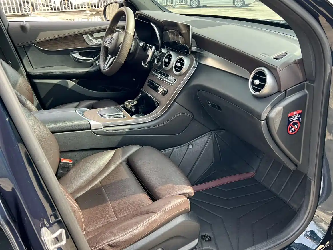 Mercedes-Benz GLC 2022 Model GLC 260 L 4MATIC Luxury Edition фото 8