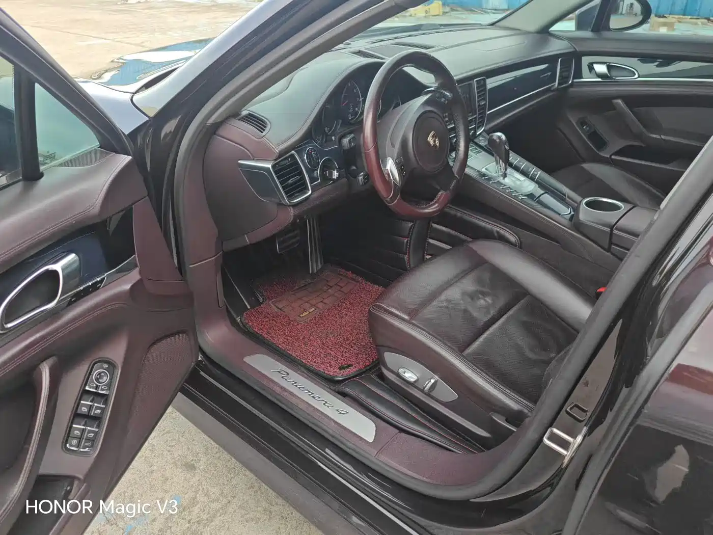 Porsche Panamera 2010 Panamera 4 3.6L фото 5