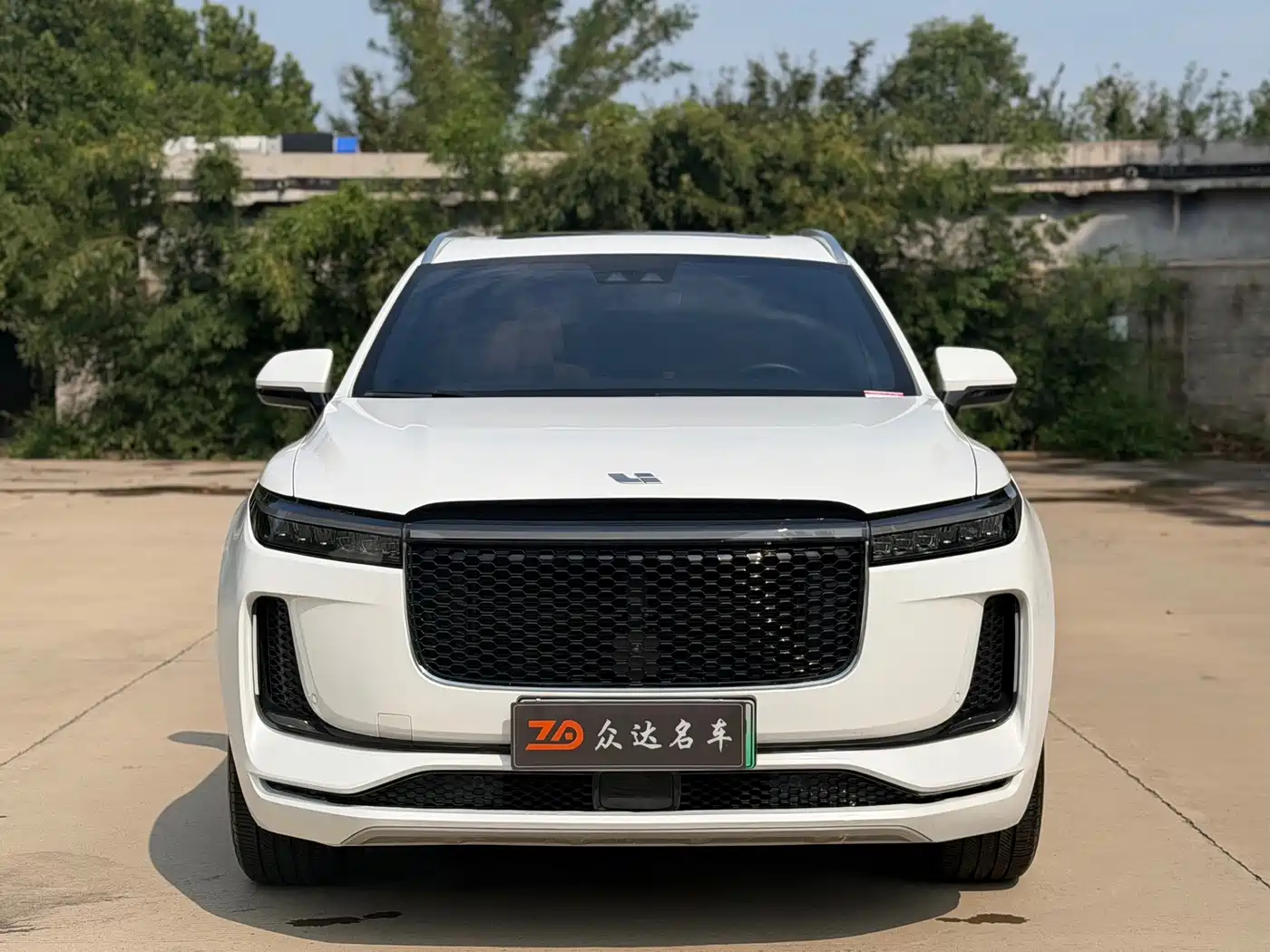Фото 2 - Li Auto Li ONE